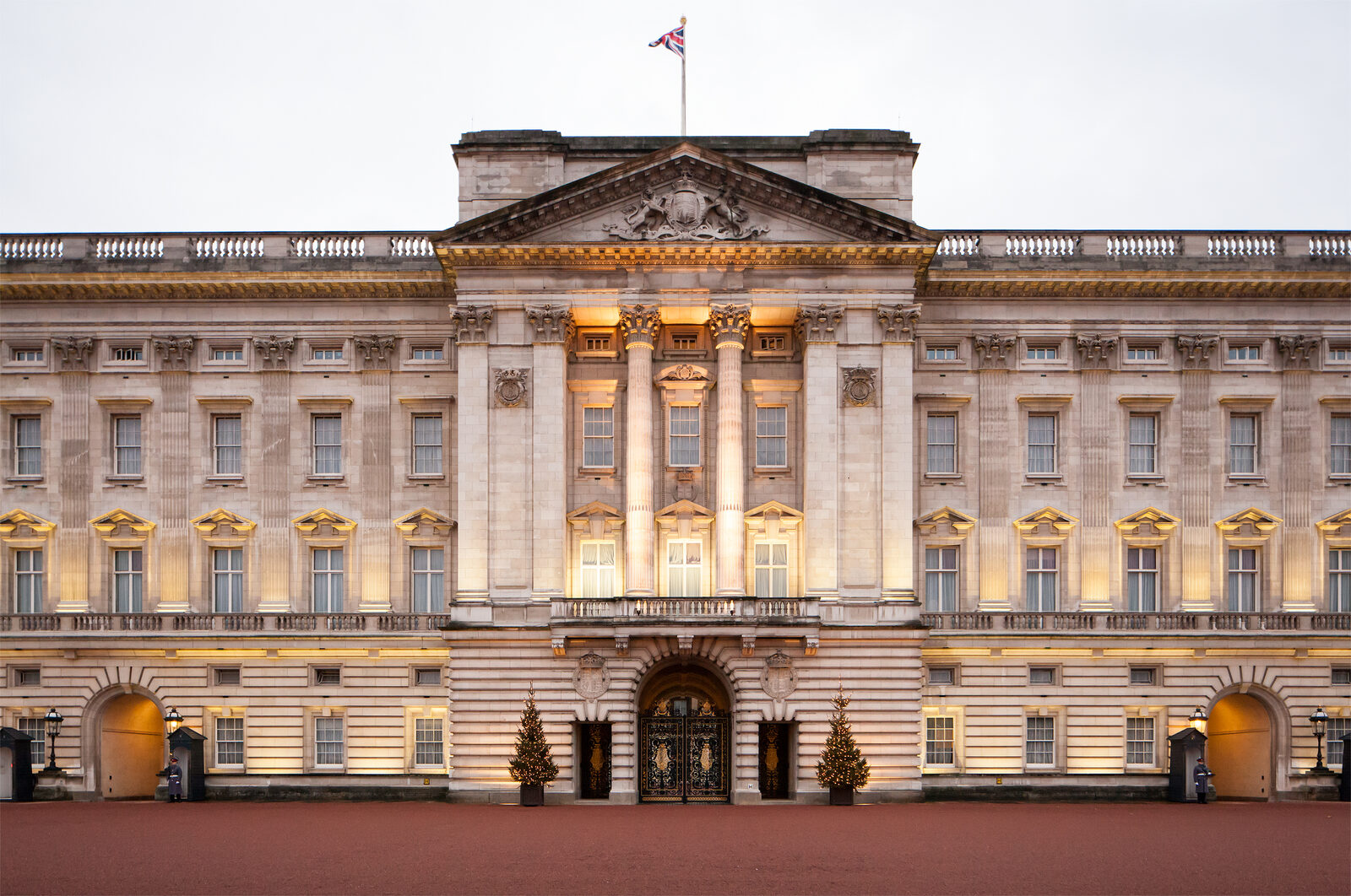 Buckingham Palace and the Victoria Memorial in London