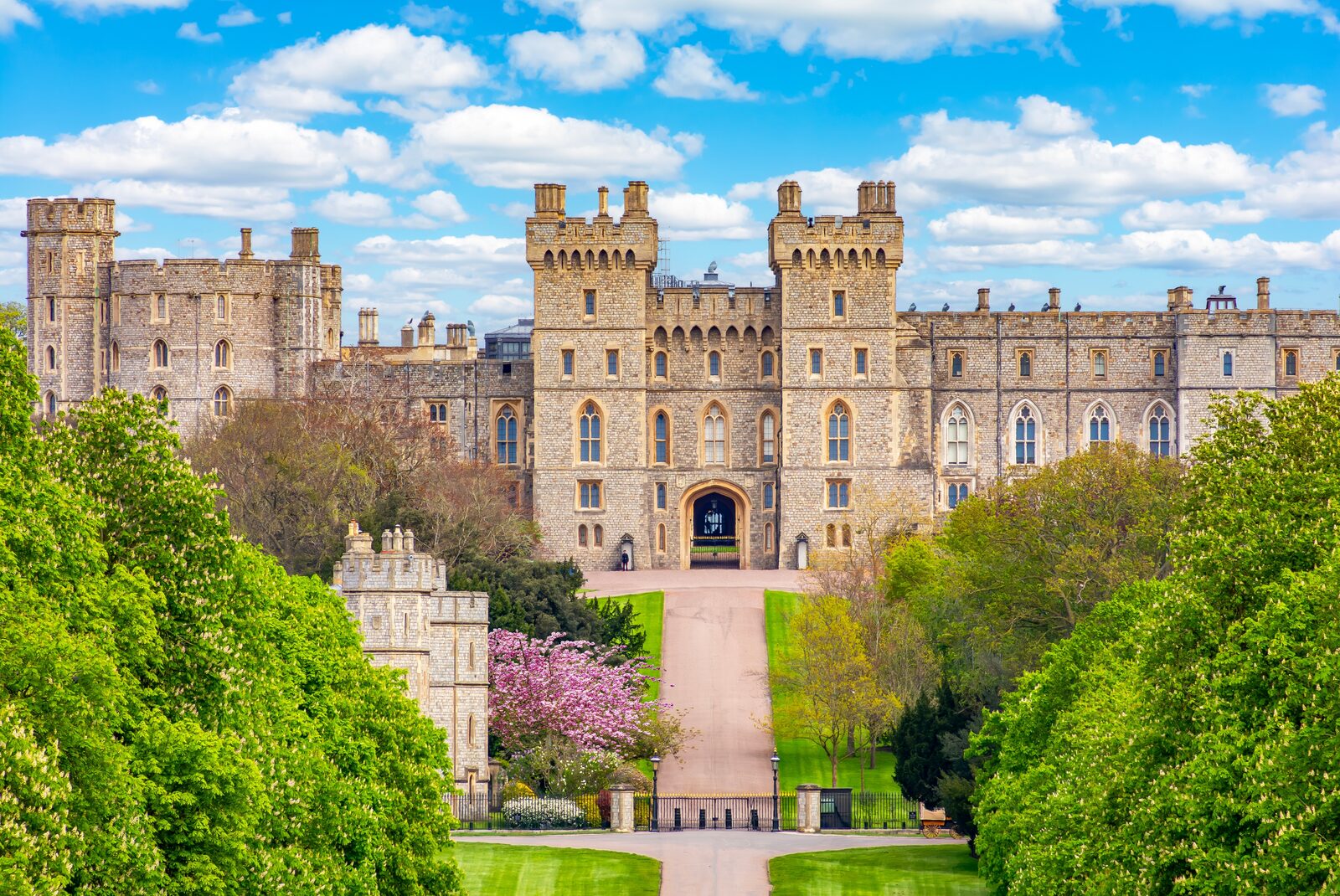 Windsor Castle and its Round Tower rising above the town