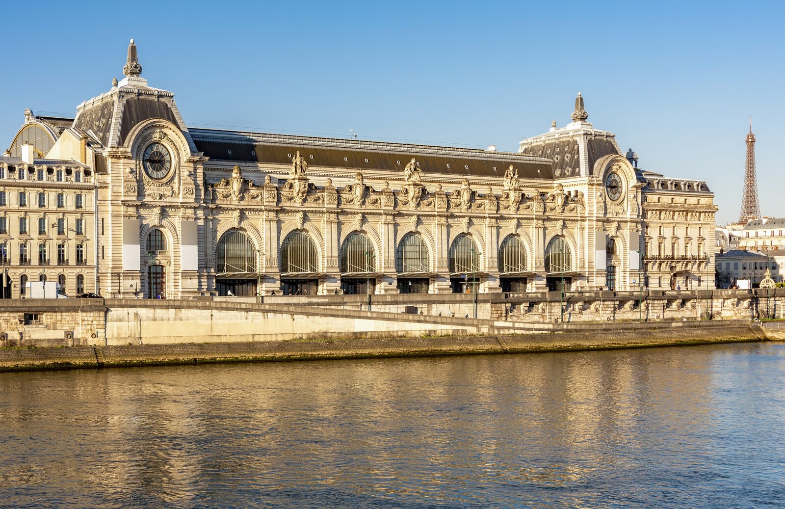 The grand hall and gilded clock of the Musée d'Orsay in Paris
