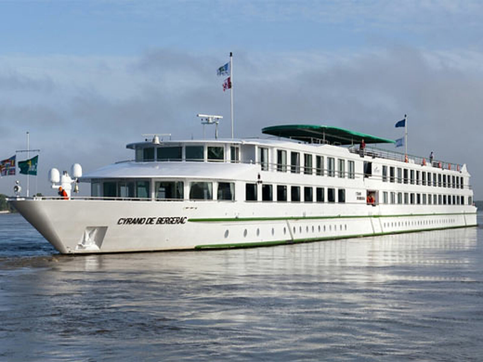 MS Cyrano de Bergerac