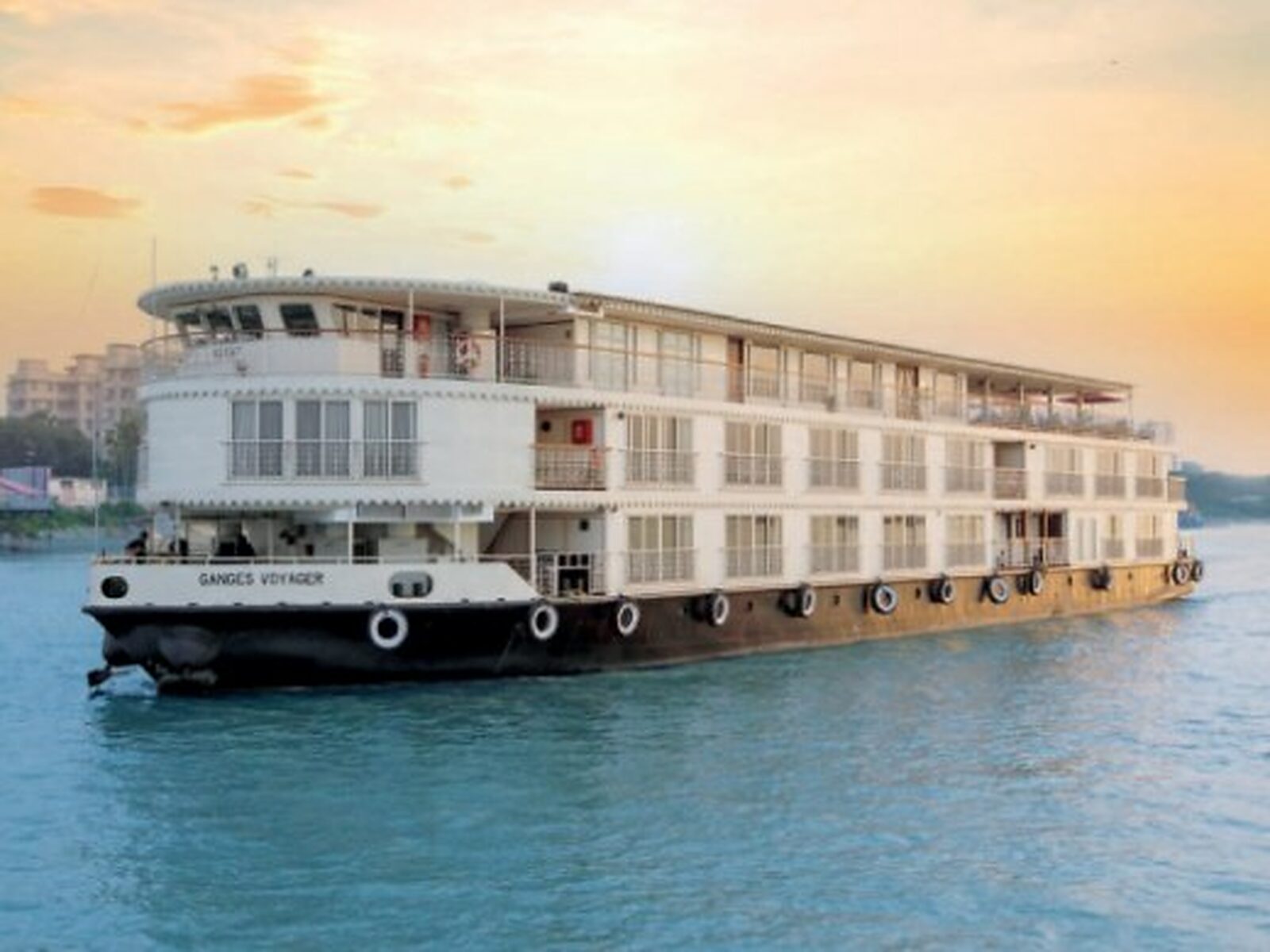 RV Ganges Voyager